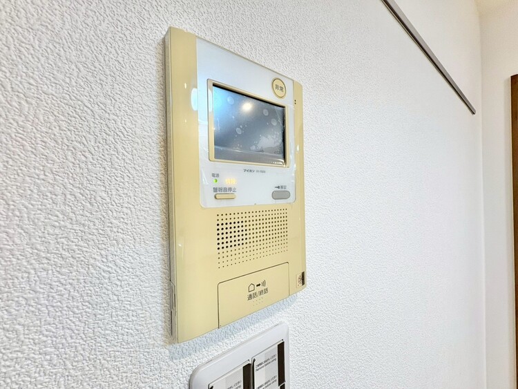 その他 誰が来てもわかる様にモニター付きインターホンを設置。