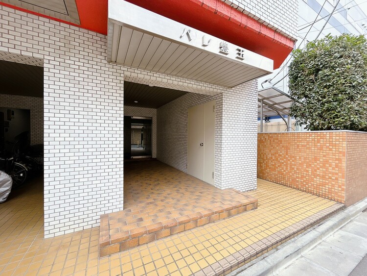 その他 上質感漂う玄関アプローチです。