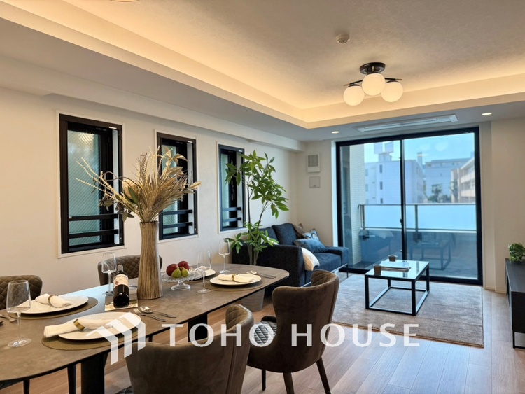 内装 【LIVING】◆眩い◆光が燦々と入り、家族の笑顔を照らす。「いつまでも続いて」と願う夢のような毎日がここにある。