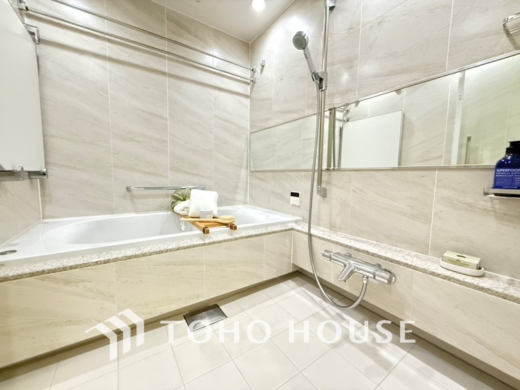 風呂 【BATHROOM】◆プライベートな空間◆simpleだからrelaxできるんです。こころもからだもキレイさっぱり。