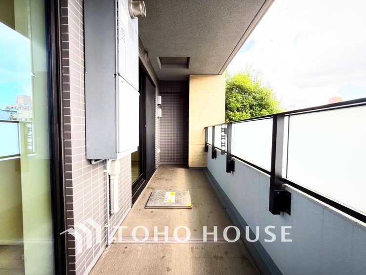 バルコニー 【BALCONY】◆Open new door◆扉の向こうには青空が広がっている。