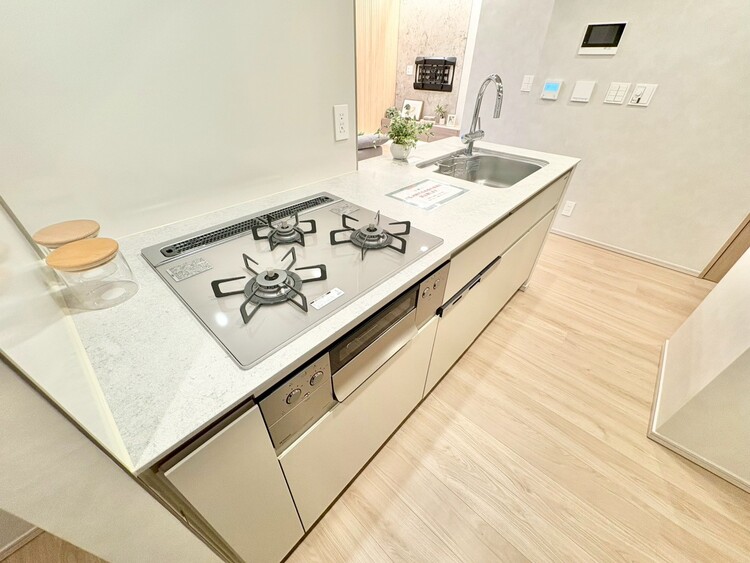 その他 開放感のあるキッチンスペース。調理をしながら、会話も弾みそうですね。