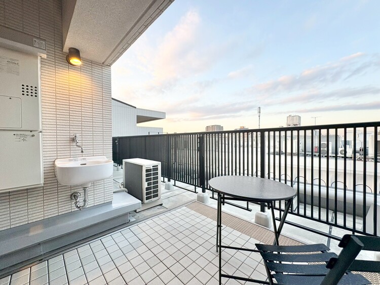 その他 朝の澄んだ空気や、夕方に吹く清々しい風を感じられるバルコニー。