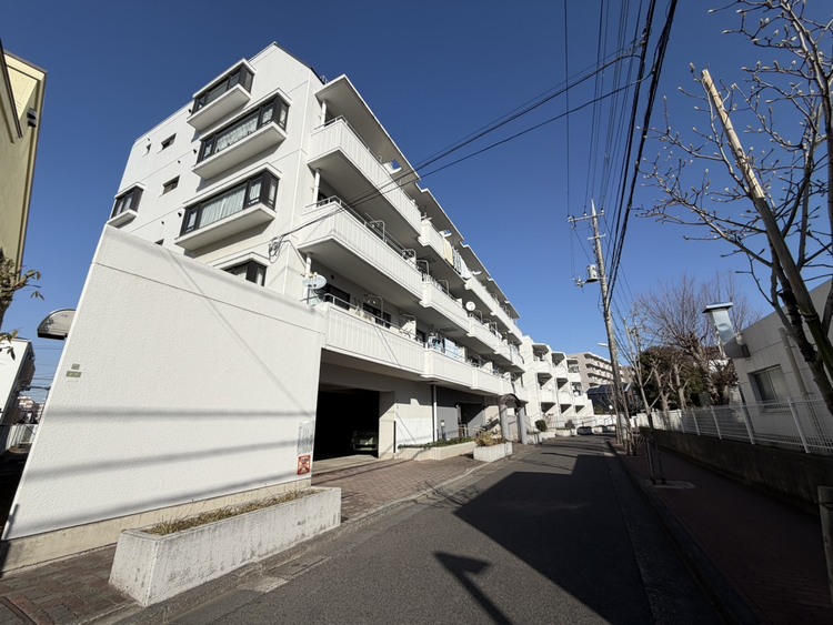 その他 飽きのこないシンプルモダンな外観です。