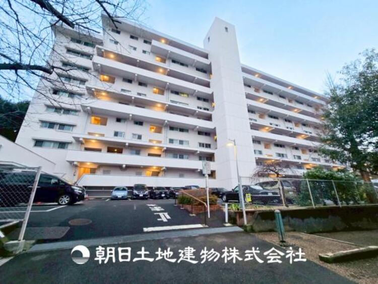 外観 【外観写真】ご自宅で快適に過ごす条件は、一人ひとり違います。個性が強すぎないシンプルな内装とシンプルなデザインで統一しております。居住していく中であなただけの【幸せマイホーム】を創り上げて下さい。