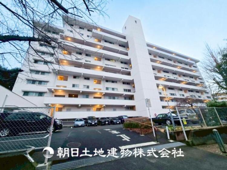 外観 【外観写真】爽やかな空間演出とセンス良く纏められた室内は良質な寛ぎ空間。そこで暮らす大切な人達のことを考え造りこんだ空間は日々の生活に安らぎを与えてくれます。