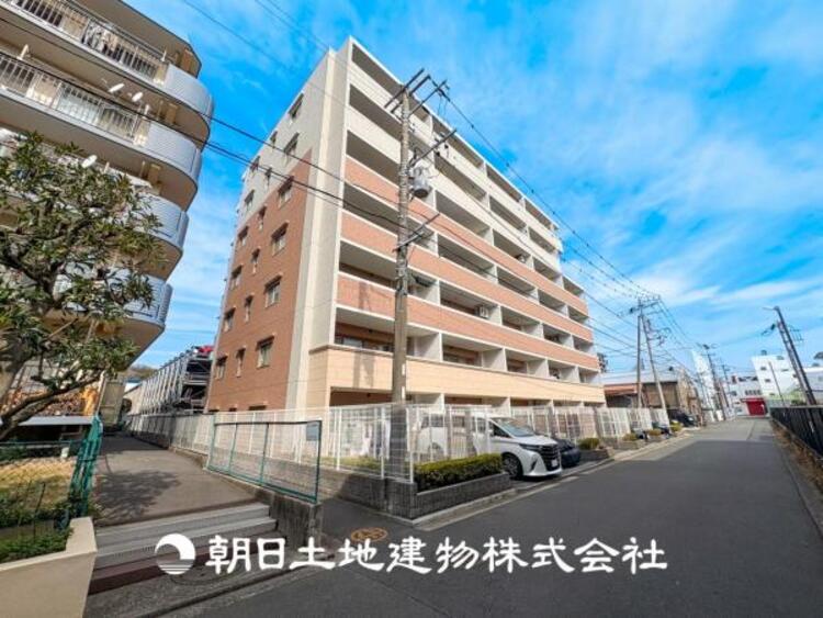 外観 将来にわたって資産価値が継続する「上質」な佇まいを目指しました。