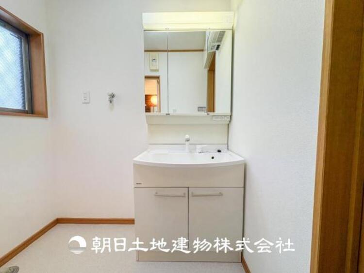 洗面 慌ただしい1日が始まり、充実した1日の終わりを締めくくる洗面所。