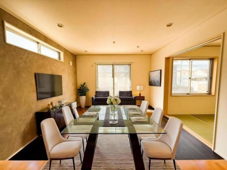 居間 本画像はCGで作成しております。実際に現地に家具は置かれておりません。また、価格に家具は含まれておりません。