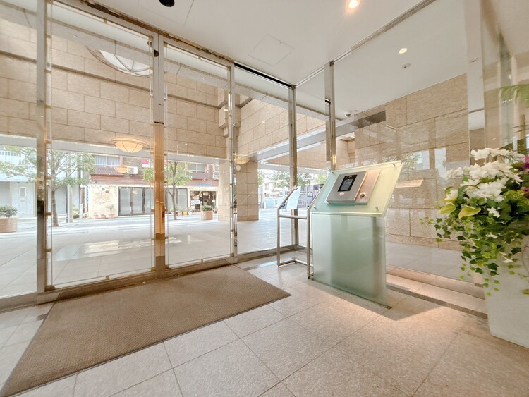 エントランス エントランスは、毎日の行き帰りで使う大事な空間です。