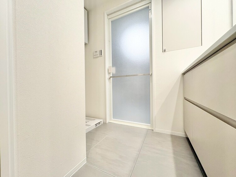 洗面 清潔感と心地よさを重視した、上質感漂うパウダールーム。