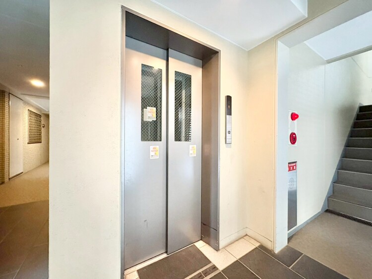設備 エレベーターの管理も、きちんと行き届いてます。