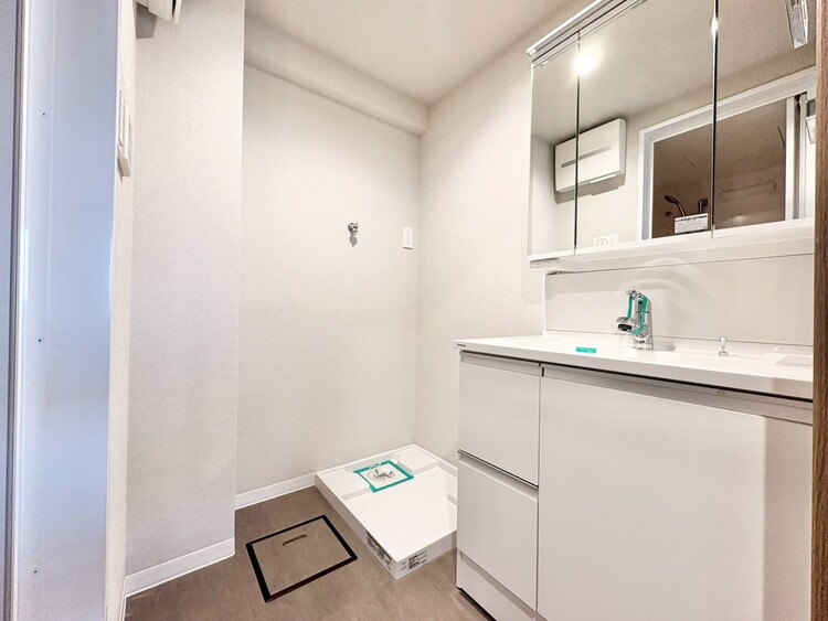 洗面 清潔感と心地よさを重視した、上質感漂うパウダールーム。