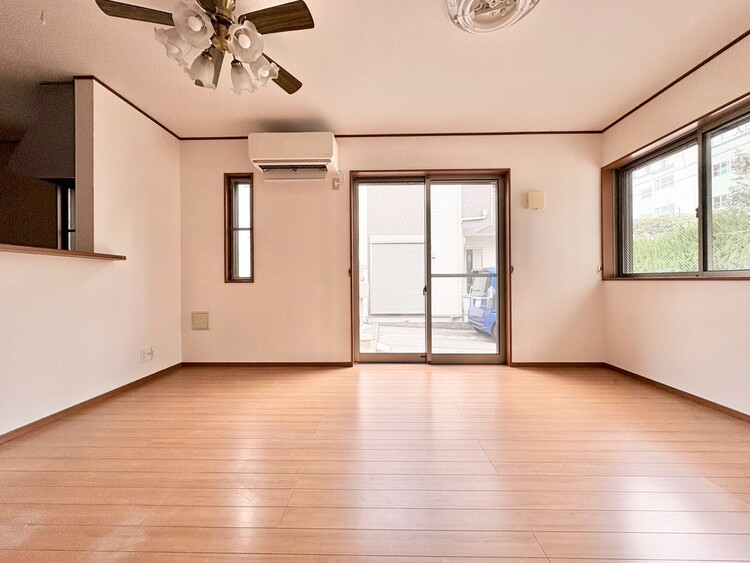 居間 豊かな居住性と、安心感を満たすクオリティが見事に調和した住空間。