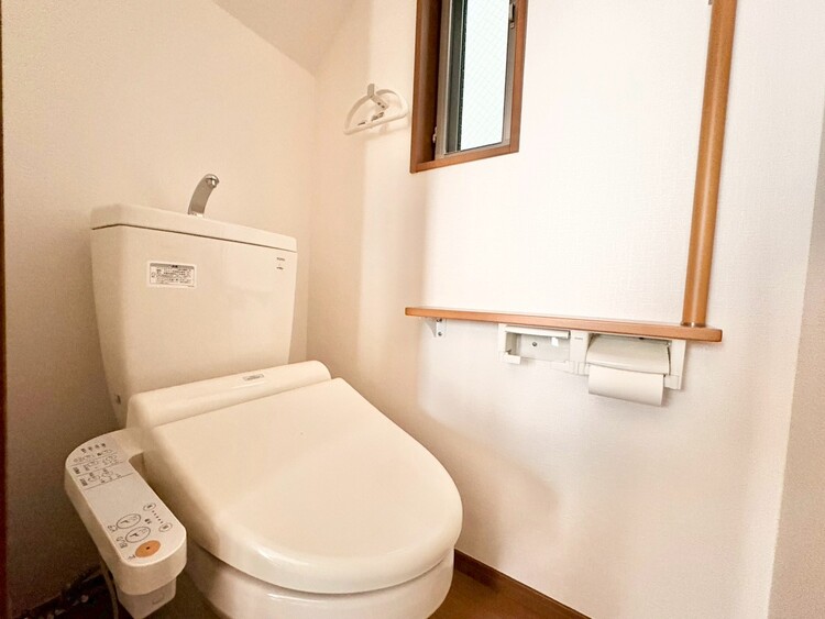 トイレ 暮らしの中のさりげないひとときの快適さにも、こだわりを、持って設備を配しております。
