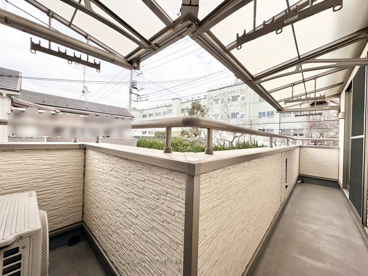 バルコニー 暮らしの中で、光と風を演出してくれるバルコニー。