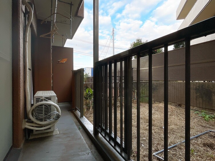 バルコニー 暮らしの中で、光と風を演出してくれるバルコニー。