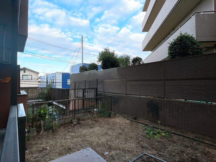 バルコニー 頬をなでる、優しい風を感じることが出来ます。