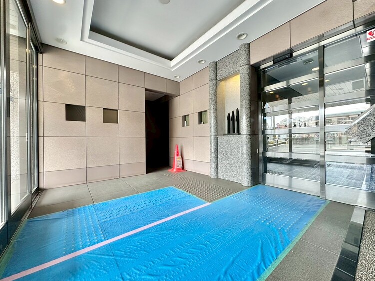 エントランス エントランス内部は、管理が行き届き清潔な共有スペースとなっています。