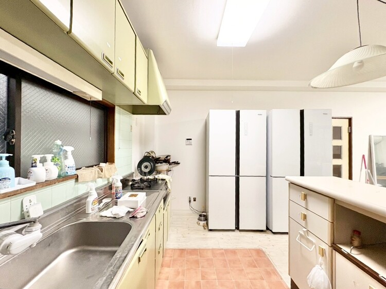 居間 快適に過ごす毎日を求めて、暮らしの中でご自身の「マイホーム」に創り上げてください。