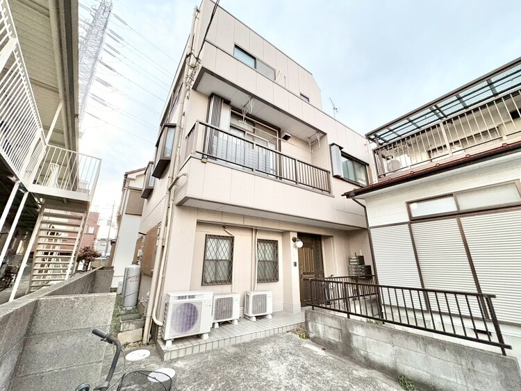 外観 資料には掲載していない情報が、現地にはたくさんあります。是非一度、現地をご確認ください。