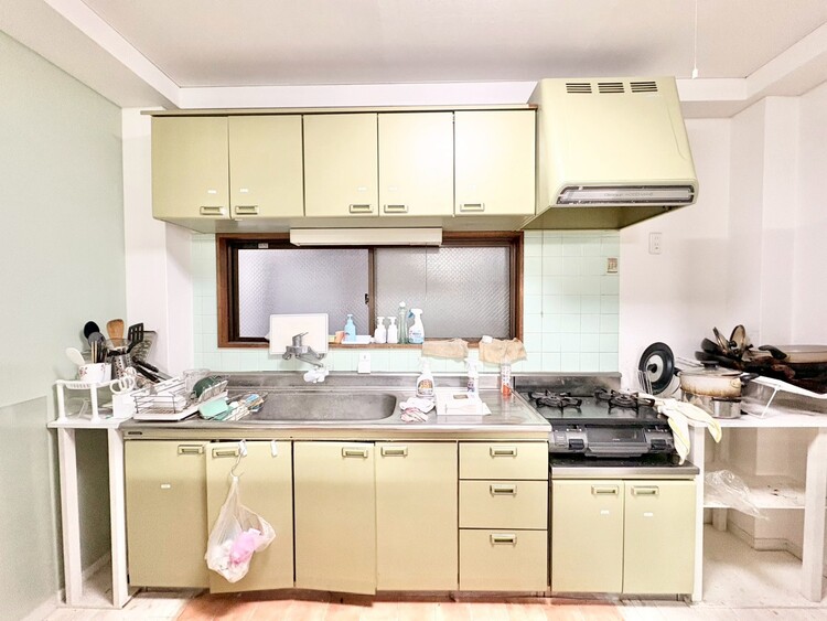 キッチン スマートな意匠と充実の機能を備えたキッチンが、暮らしにおいしい彩りを添えます。