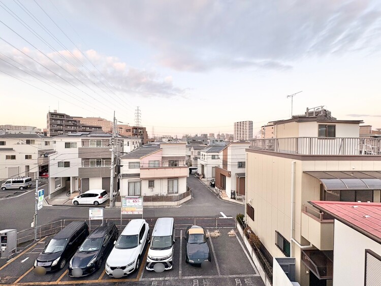 バルコニー 頬をなでる、優しい風を感じることが出来ます。