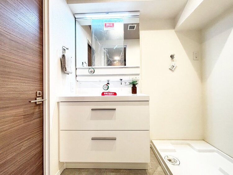 洗面 何かと物が増える場所だからこそ、スッキリと見映えの良い空間に。