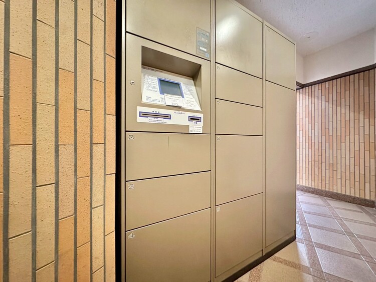 設備 留守時に便利な宅配ボックスを完備。