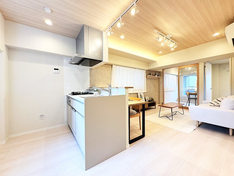 居間 過ごす時間が、たくさんの思い出として紡がれていく場所。