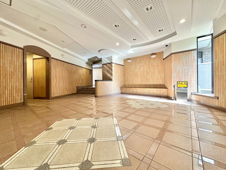 エントランス エントランス内部は、管理が行き届き清潔な共有スペースとなっています。