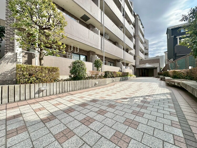 外観 現地に足をお運びいただいた際には、周辺散策などをお勧めいたします。