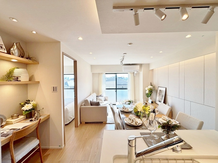 居間 豊かな居住性と、安心感を満たすクオリティが見事に調和した住空間。