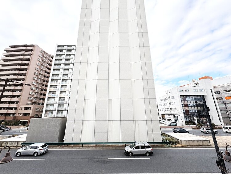 バルコニー 頬をなでる、優しい風を感じることが出来ます。