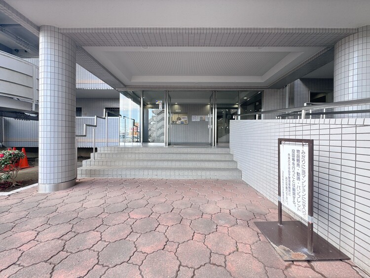 エントランス 外と内をつなぐエントランスは、まさに顔となる場所。