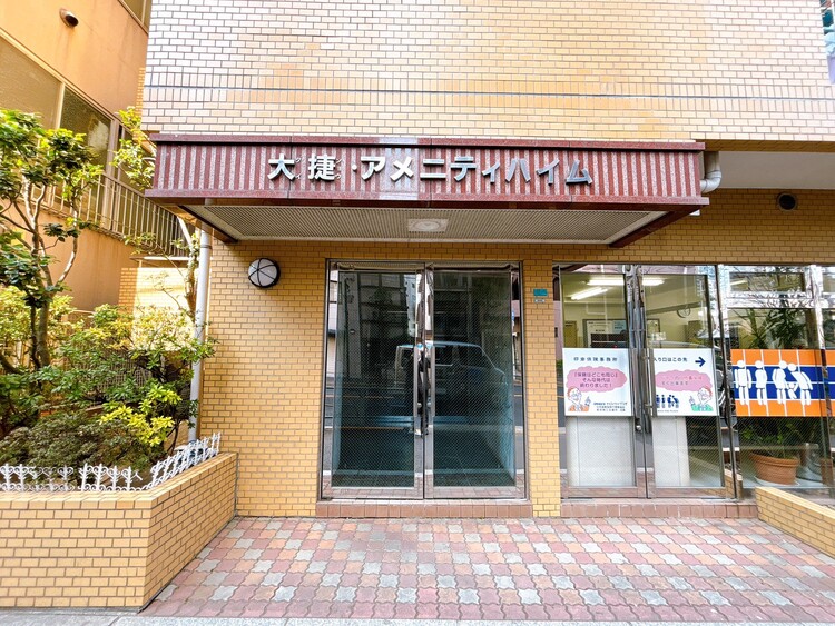 エントランス 外と内をつなぐエントランスは、まさに顔となる場所。