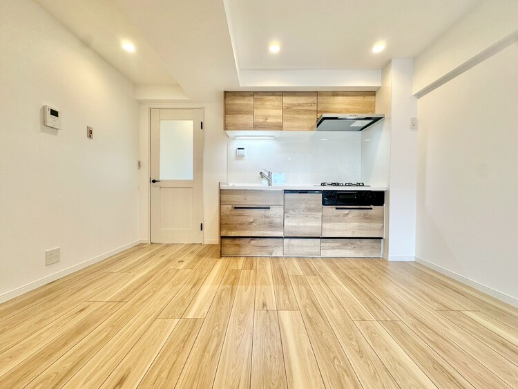 居間 居心地の良い空気感は、暮らしのステージを彩り、心からのやすらぎと満足感を与えてくれます。