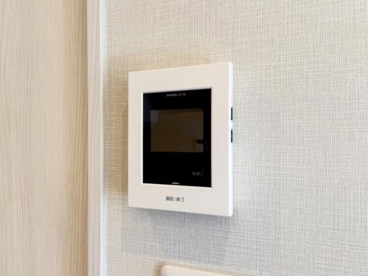 その他 誰が来ても分かるようにテレビモニター付きインターホンを設置。防犯上でも役立ちます。