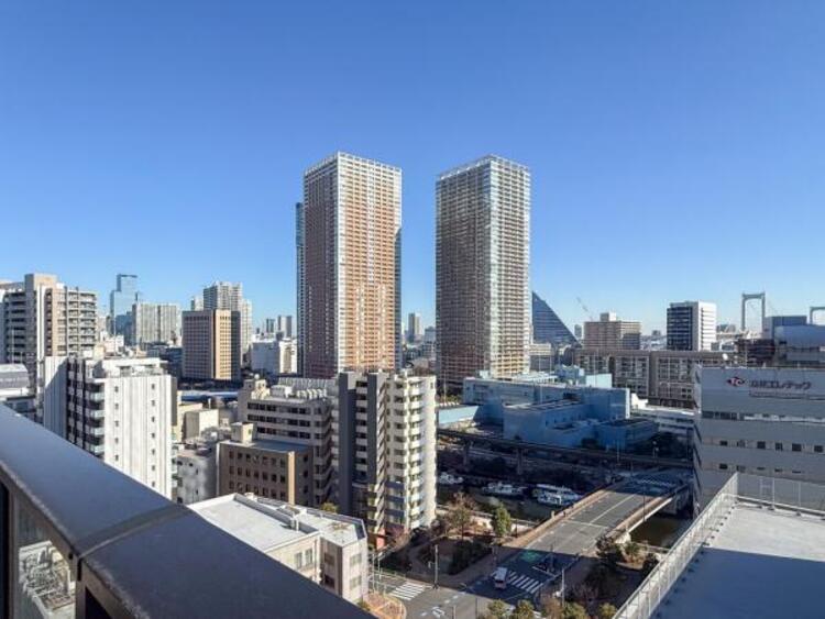 その他 開放感のある眺望。季節による景色の変化を日常の生活と共に感じてください。