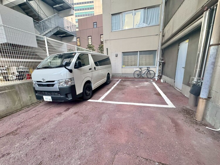 その他 駐車スペースが嬉しいですね。※空き状況は都度ご確認下さい。