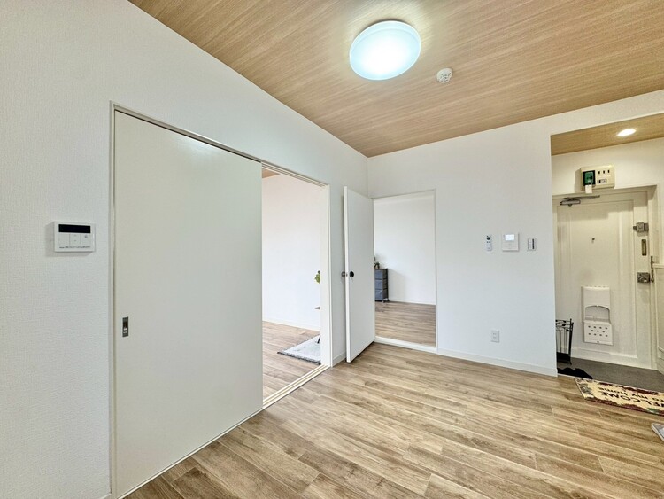 その他 シンプルな内装と偏り過ぎないデザインで統一しました。