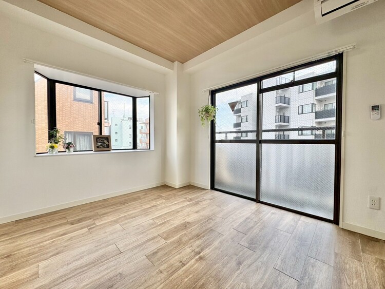 その他 清かで艶やかな時間をもたらしてくれる室内です。