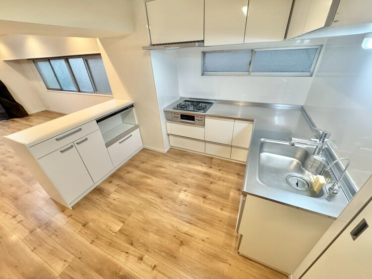 その他 使いやすくスタイリッシュなキッチン空間になっております。