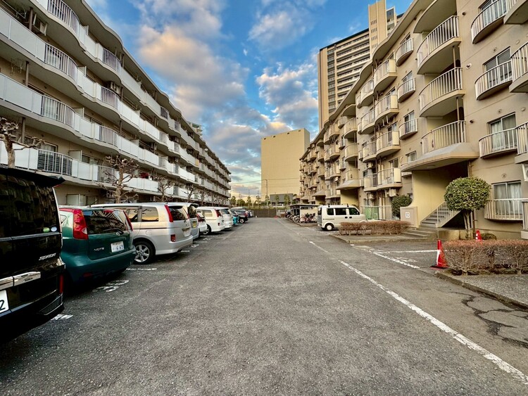 その他 駐車スペースが嬉しいですね。※空き状況は都度ご確認下さい。