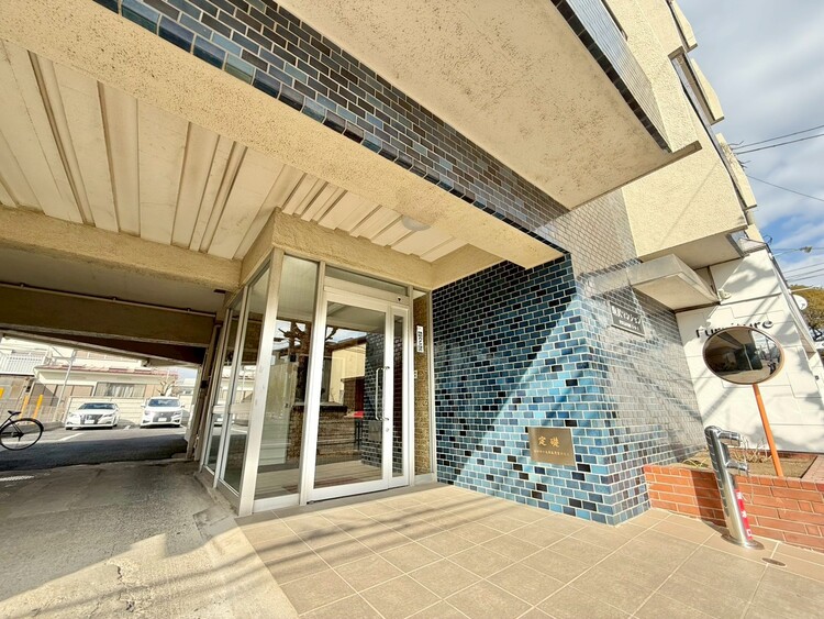 その他 上質感漂う玄関アプローチです。