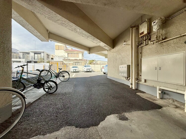 その他 駐車スペースが嬉しいですね。※空き状況は都度ご確認下さい。