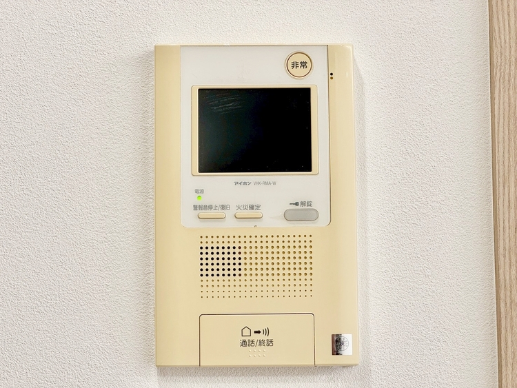 その他 誰が来てもわかる様にモニター付きインターホンを設置。