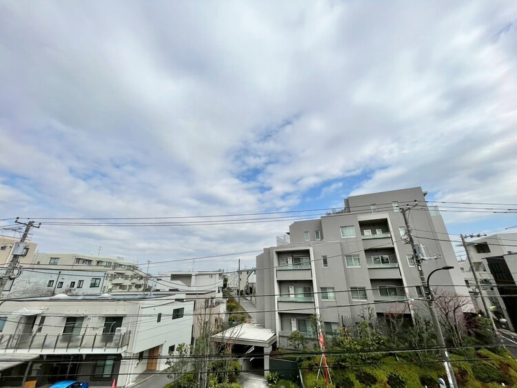 その他 眺望や窓からの景色が良いと、家で過ごす時間も快適です。