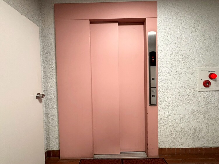 その他 エレベーター完備のため荷物が多くなっても安心。