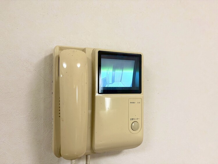 その他 誰が来てもわかる様にモニター付きインターホンを設置。